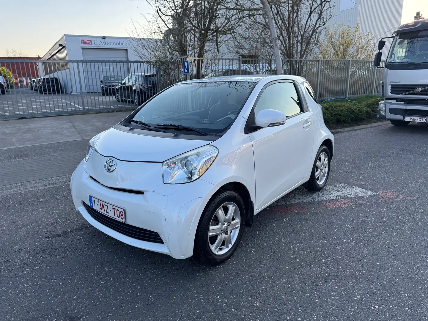 Toyota iQ 1.0i VVT-i Luna Bianco - 1