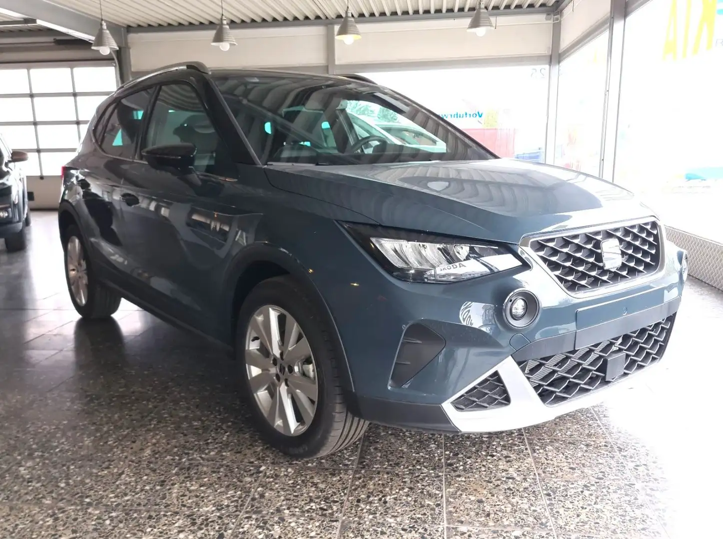 SEAT Arona Xperience*Climatronic*Sitzheizung*AHK-Vorb Blau - 1