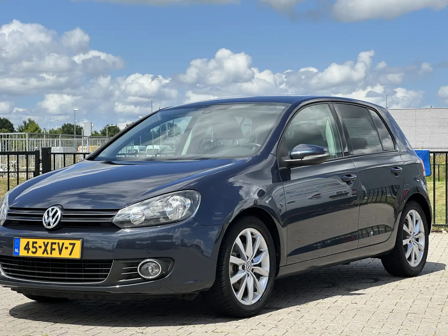 Volkswagen Golf 1.4 TSI DSG Highline - 1