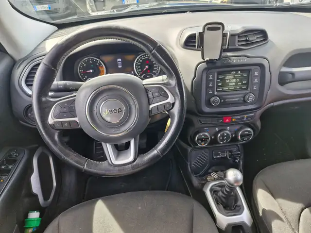 Jeep Renegade view 12