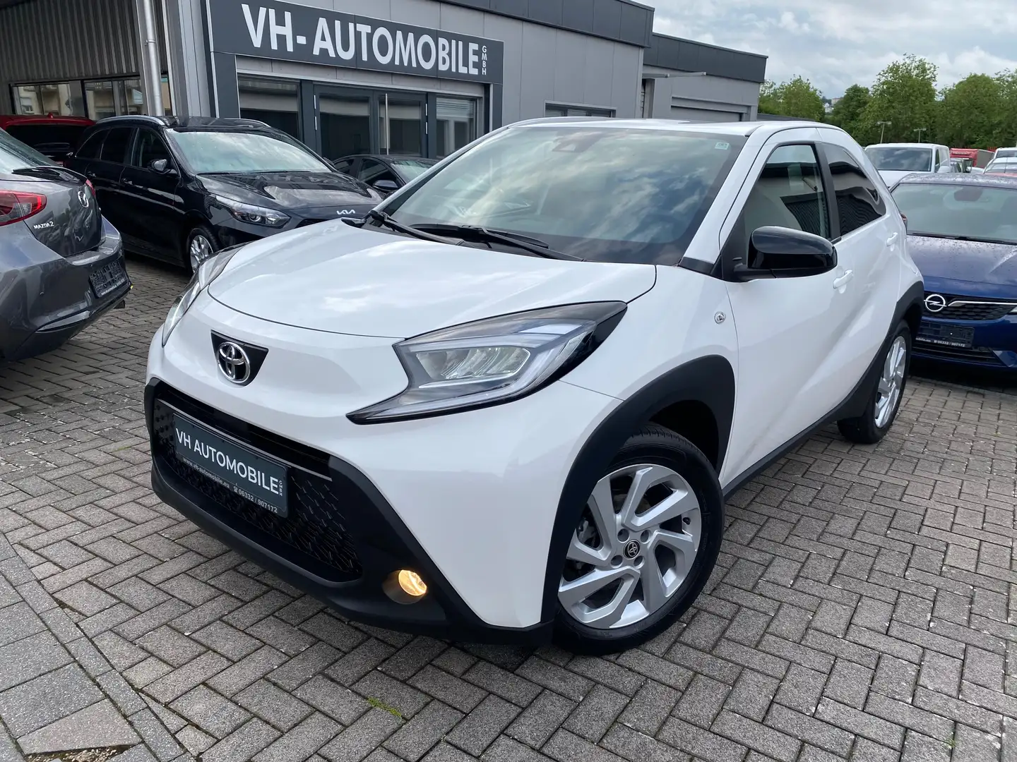 Toyota Aygo 17ALU*APPLE&ANDROID*KLIMAAT*RÜCKFAHRKAMERA*Sihz Білий - 1