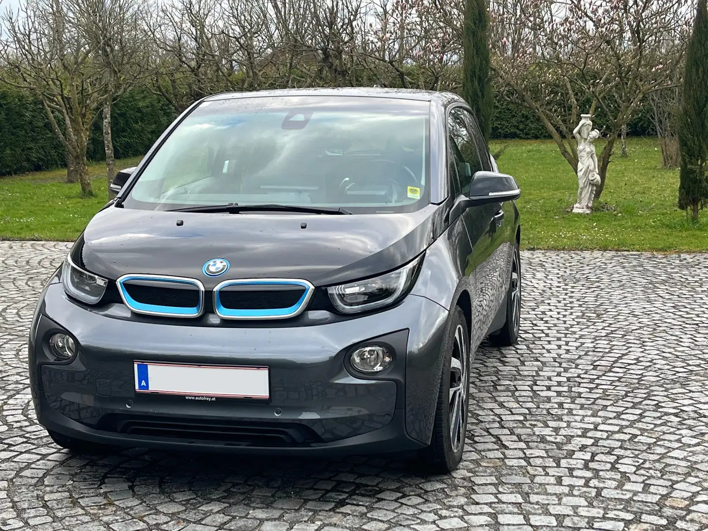 BMW i3 eDrive BEV 94Ah 28kWh Grau - 1