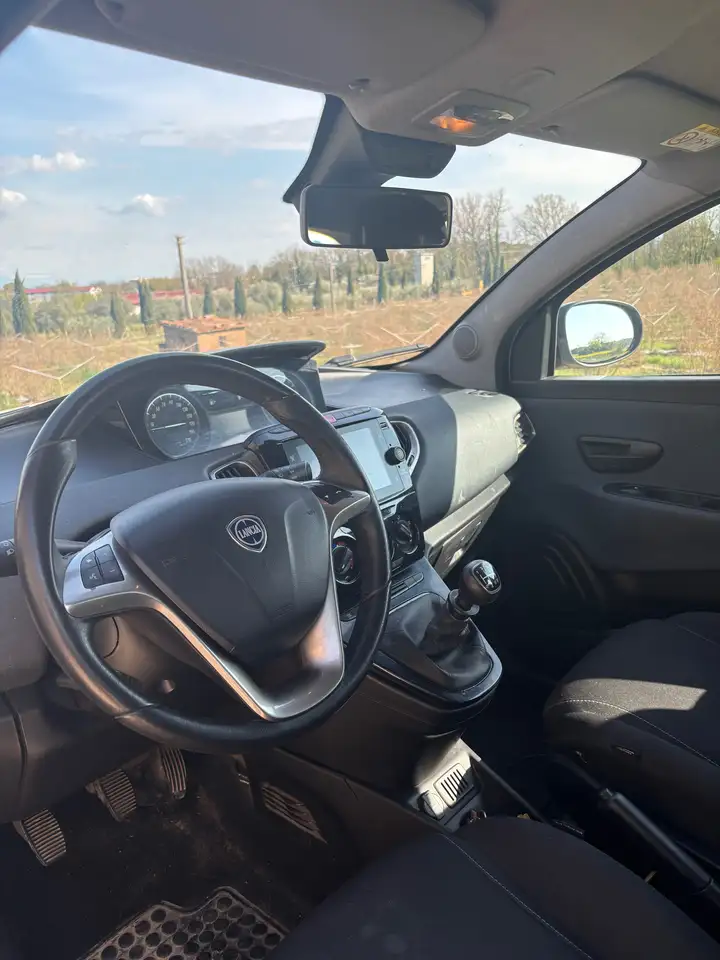 Lancia Ypsilon 2022