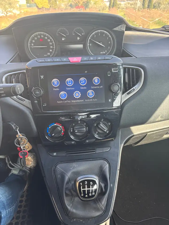 Lancia Ypsilon 2022