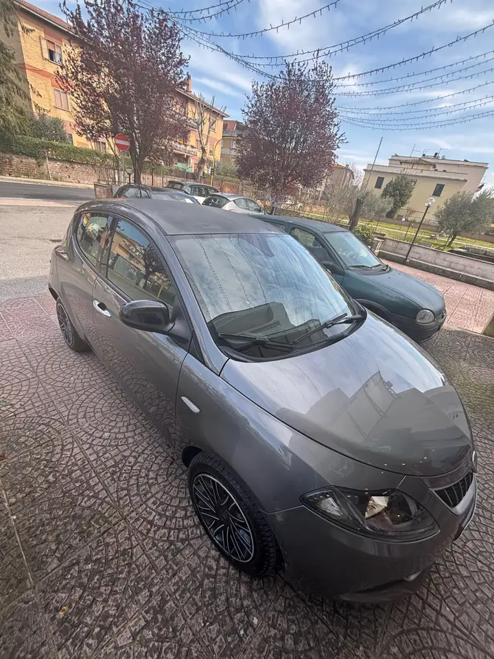 Lancia Ypsilon 2022 — фото 6