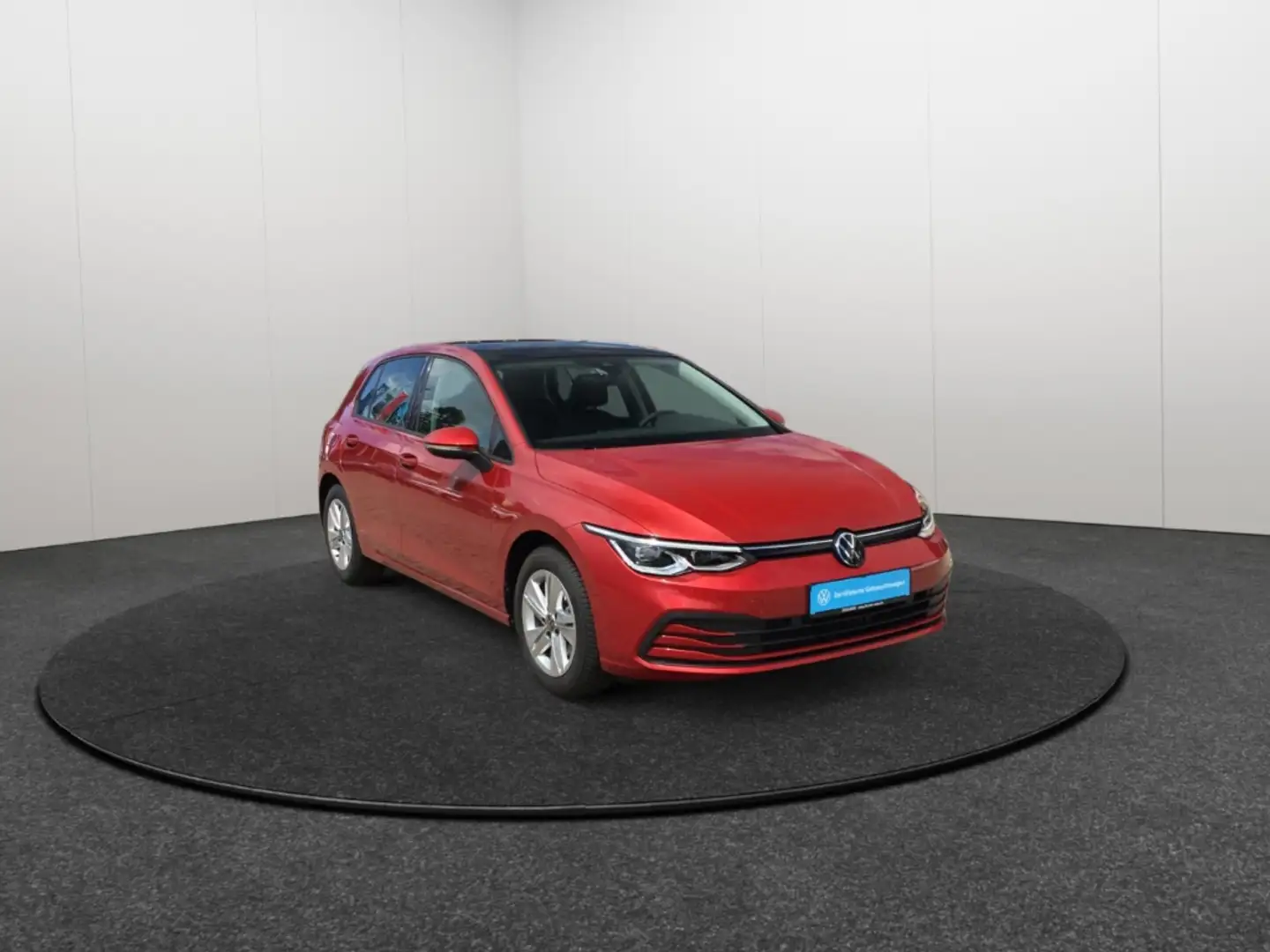 Volkswagen Golf VIII 1.5TSI Life Matrix Navi SHZ Rear View ACC Car Rot - 2