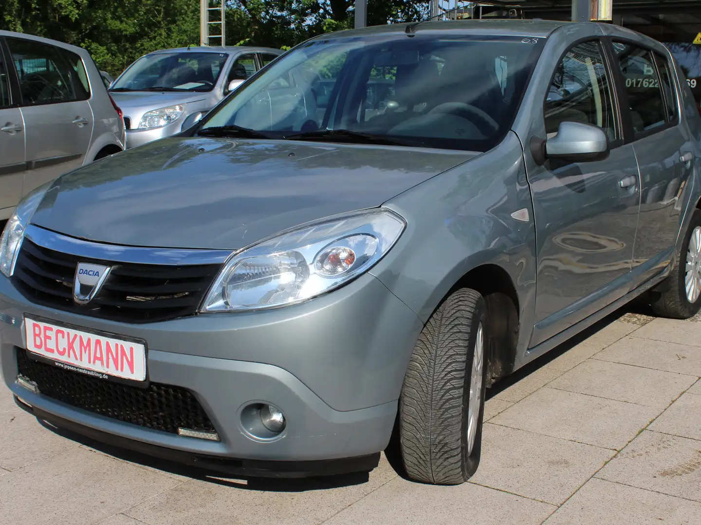 Dacia Sandero Laureate Argent - 1