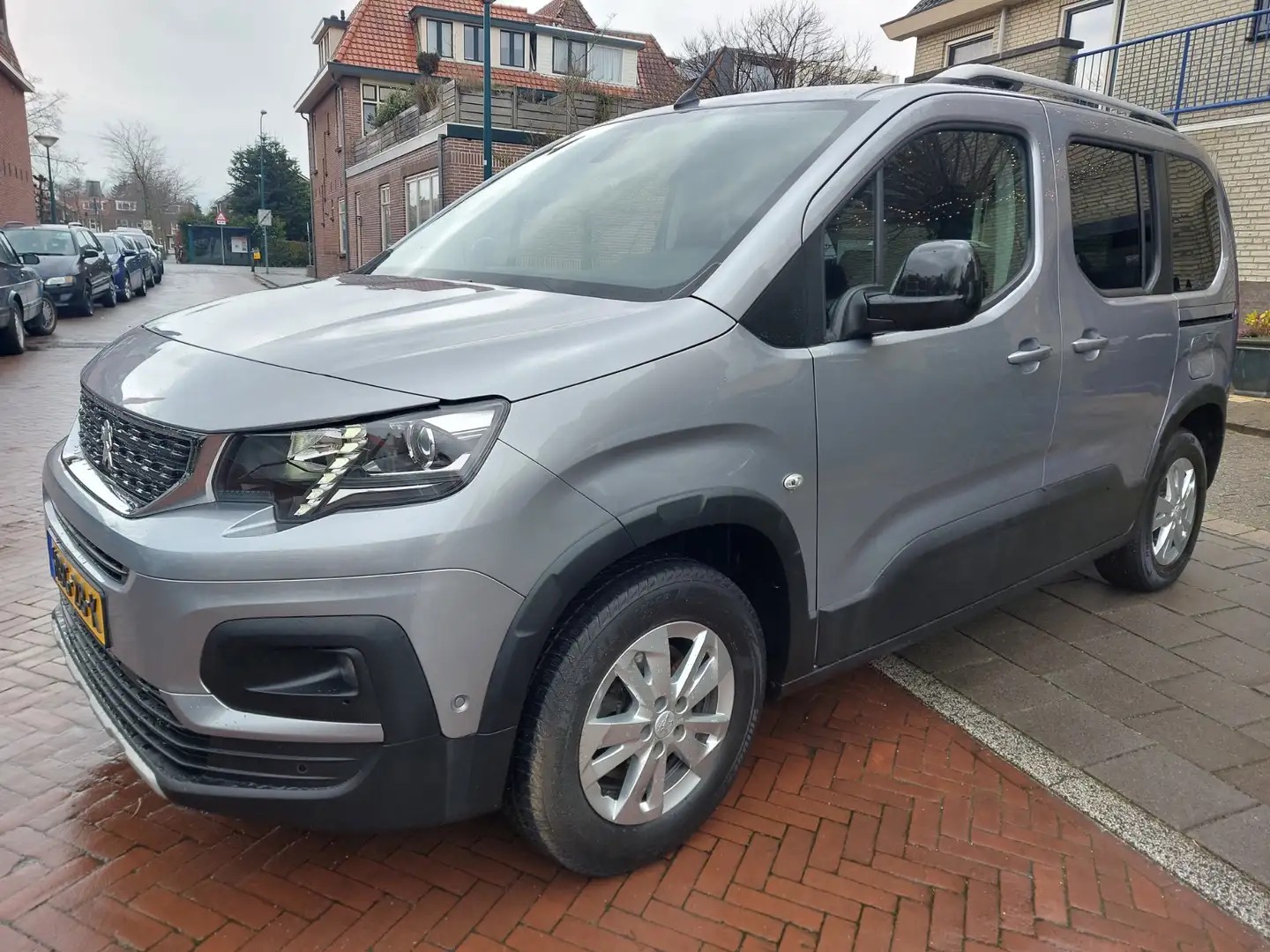 Peugeot Rifter 1.2 Puretech GT Gris - 1