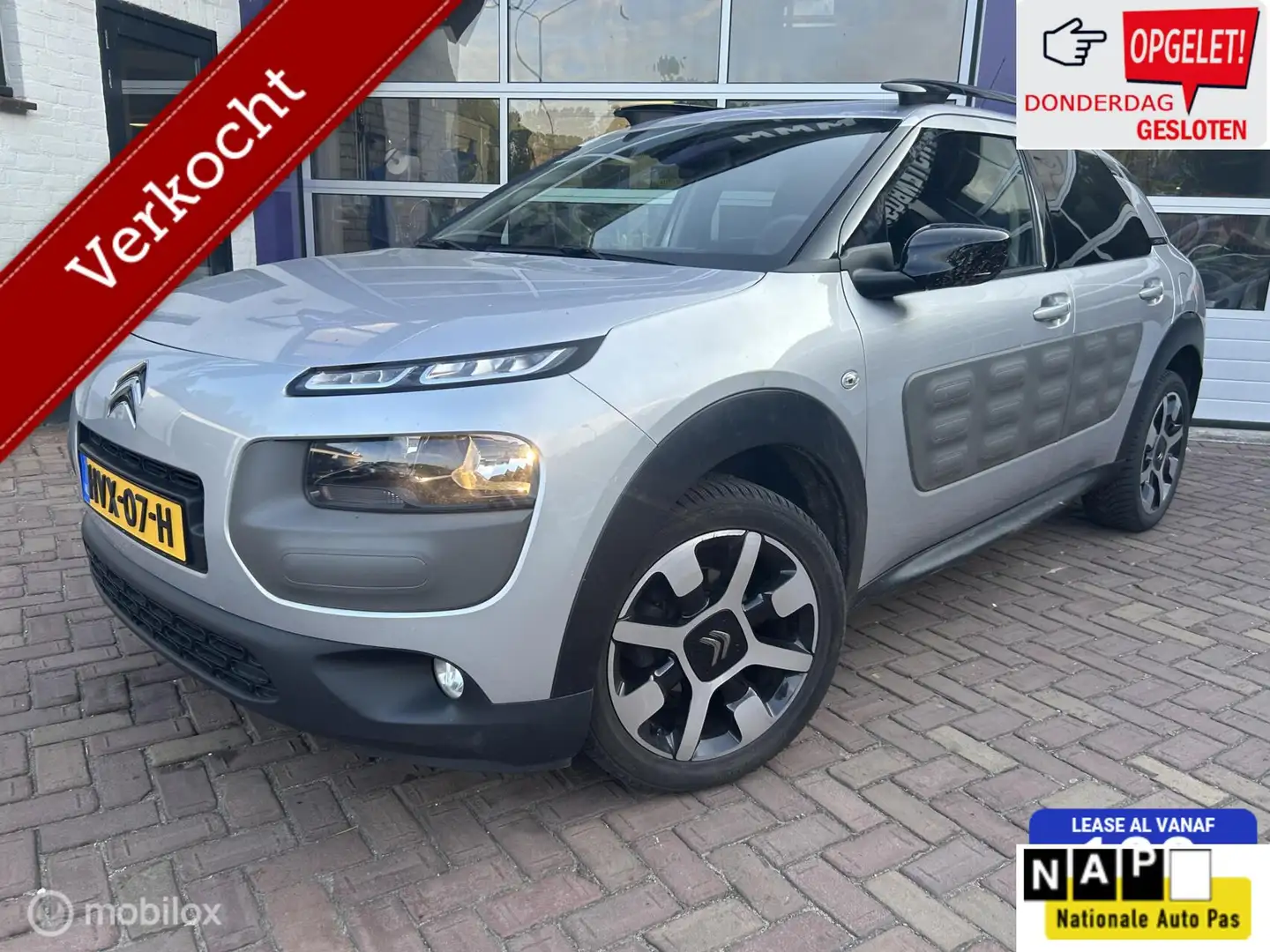 Citroen C4 Cactus 1.2 PureTech Business * CAR PLAY * AIRCO Grijs - 1