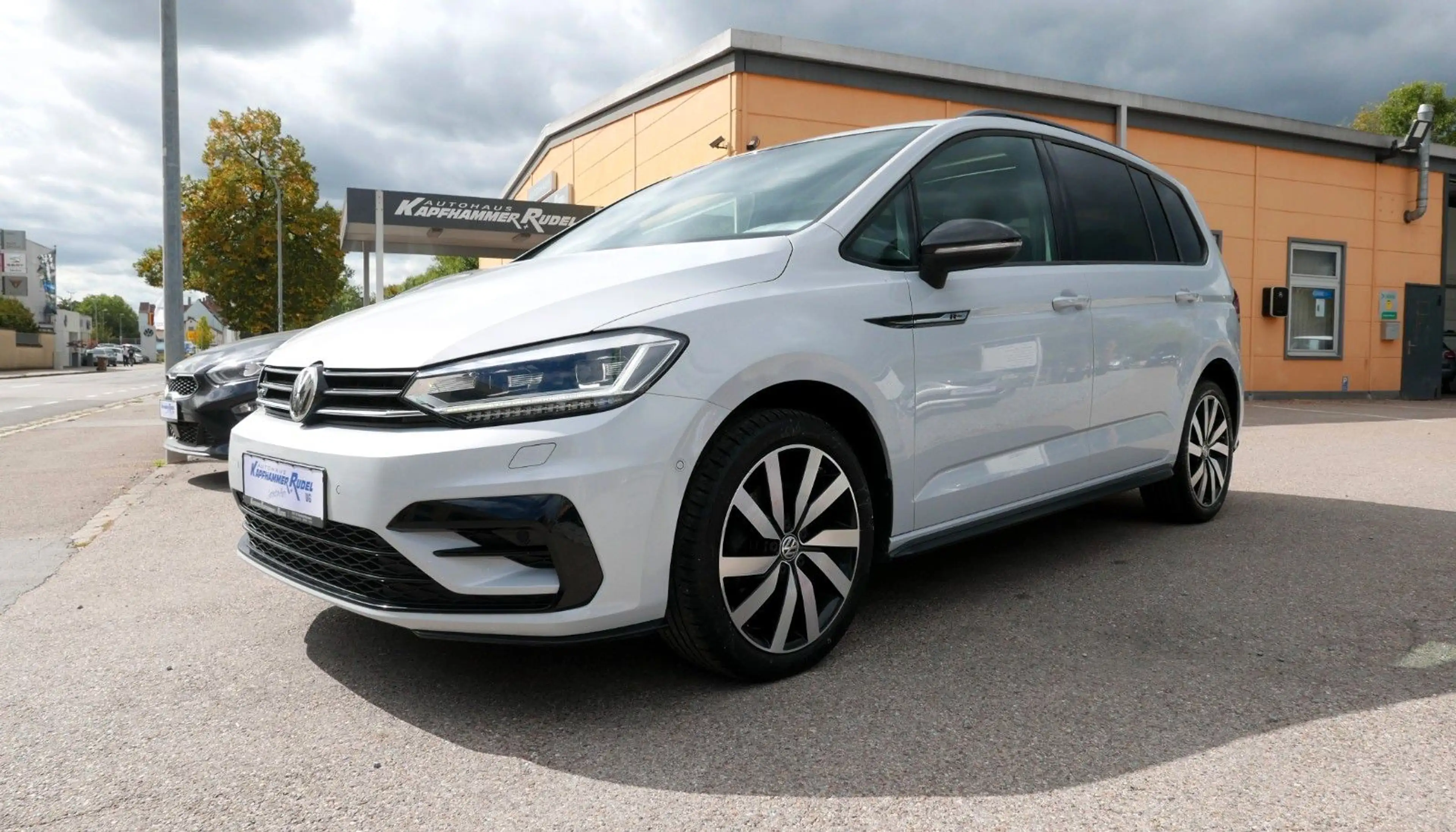 Volkswagen Touran Highline R-LINE 190PS/NAVI/AHK/ACC