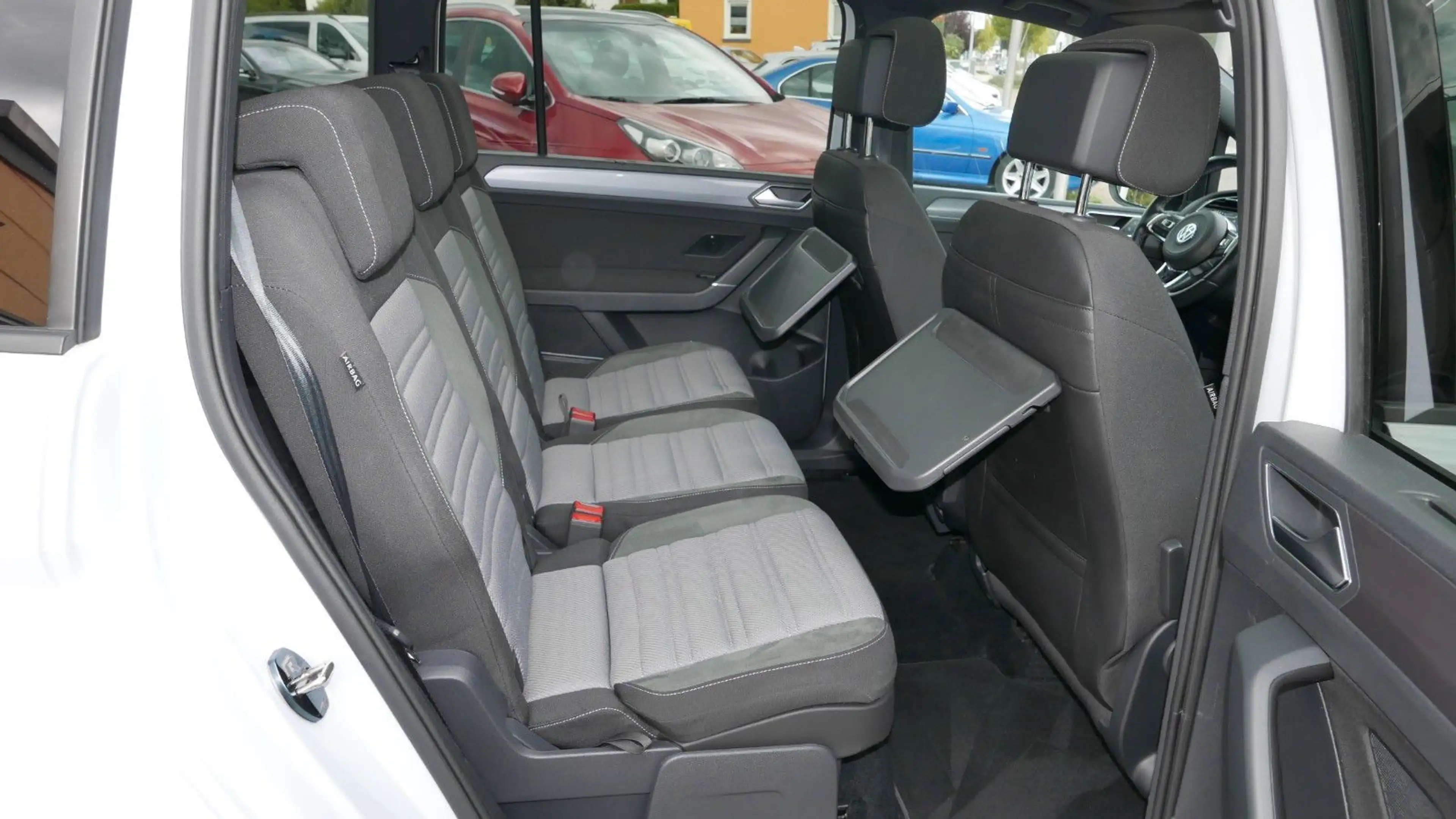 Volkswagen Touran Highline R-LINE 190PS/NAVI/AHK/ACC — photo 20