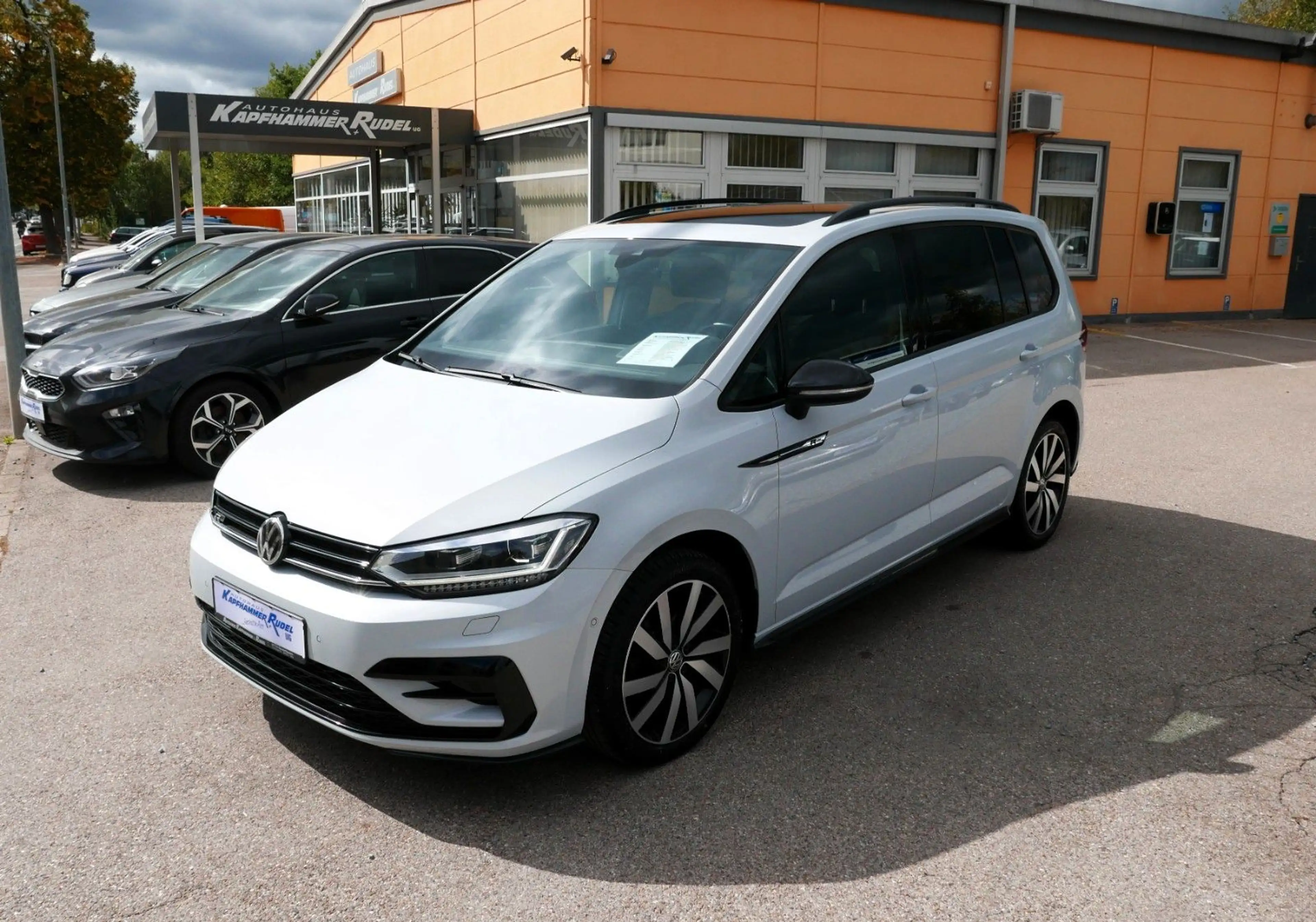 Volkswagen Touran Highline R-LINE 190PS/NAVI/AHK/ACC — photo 3