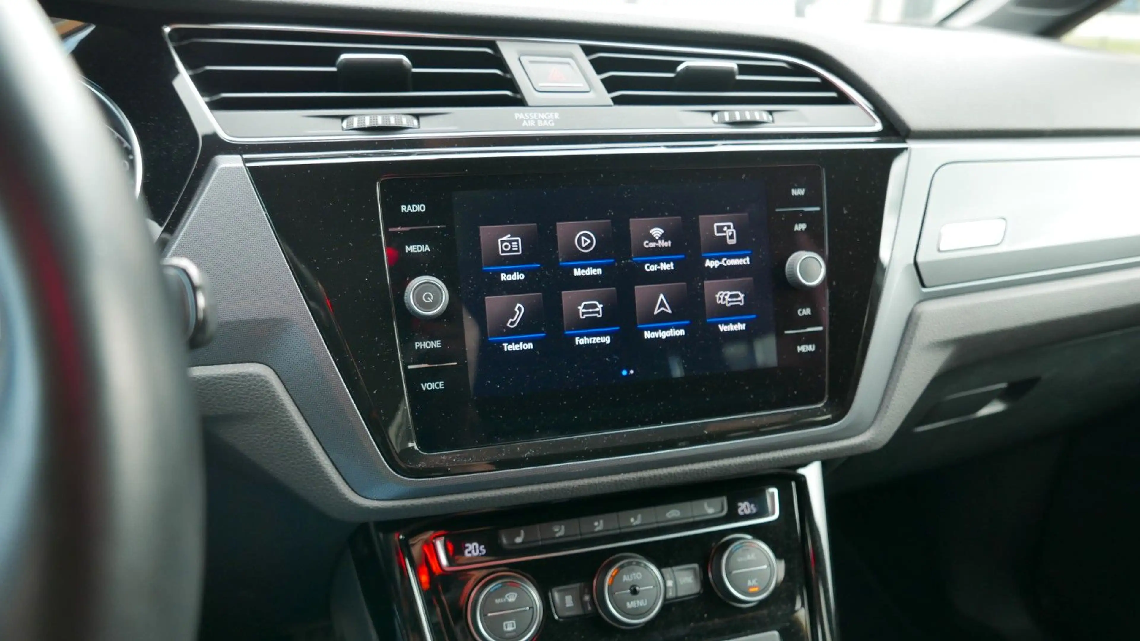 Volkswagen Touran Highline R-LINE 190PS/NAVI/AHK/ACC — photo 34