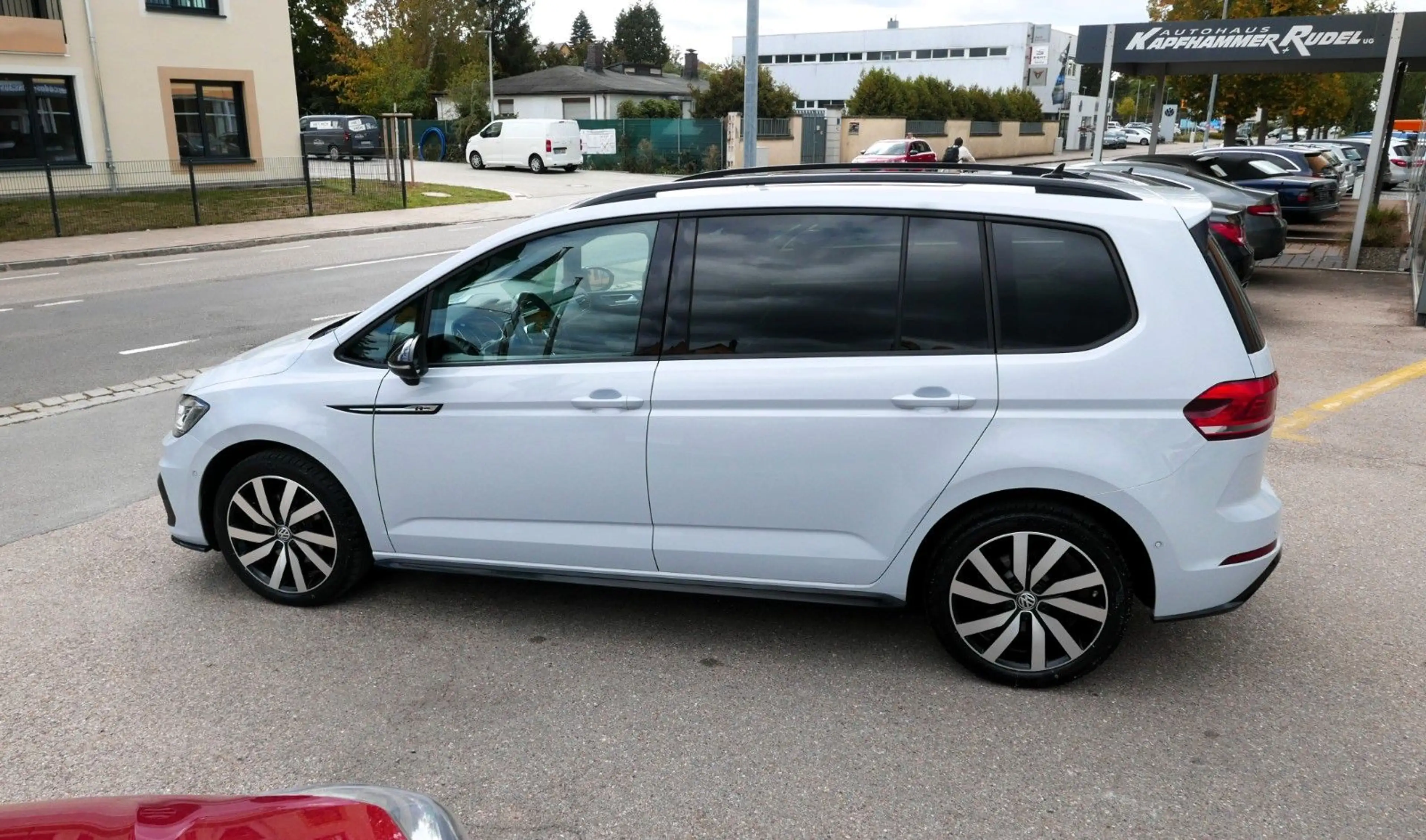 Volkswagen Touran Highline R-LINE 190PS/NAVI/AHK/ACC — photo 12