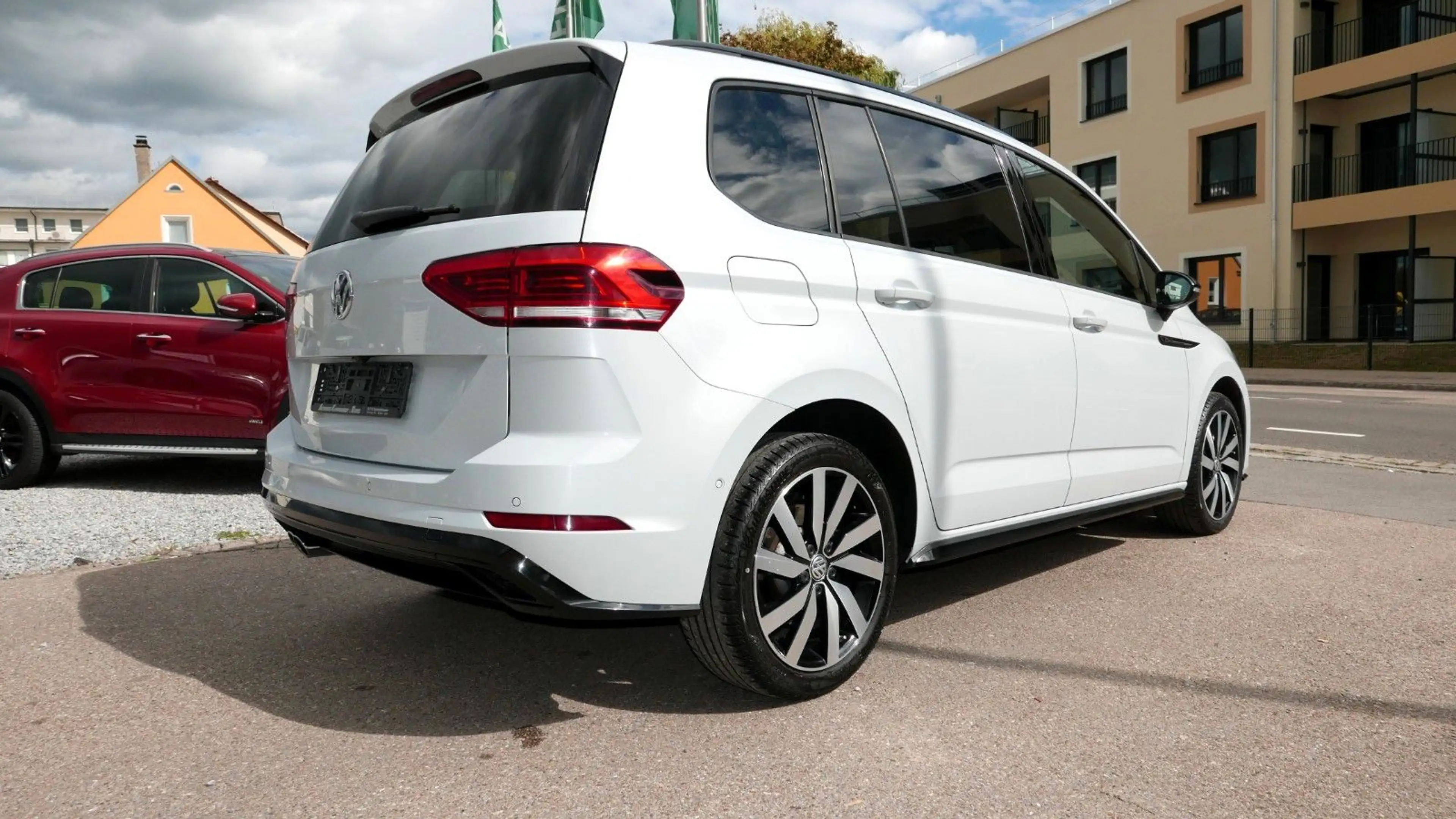 Volkswagen Touran Highline R-LINE 190PS/NAVI/AHK/ACC — photo 8