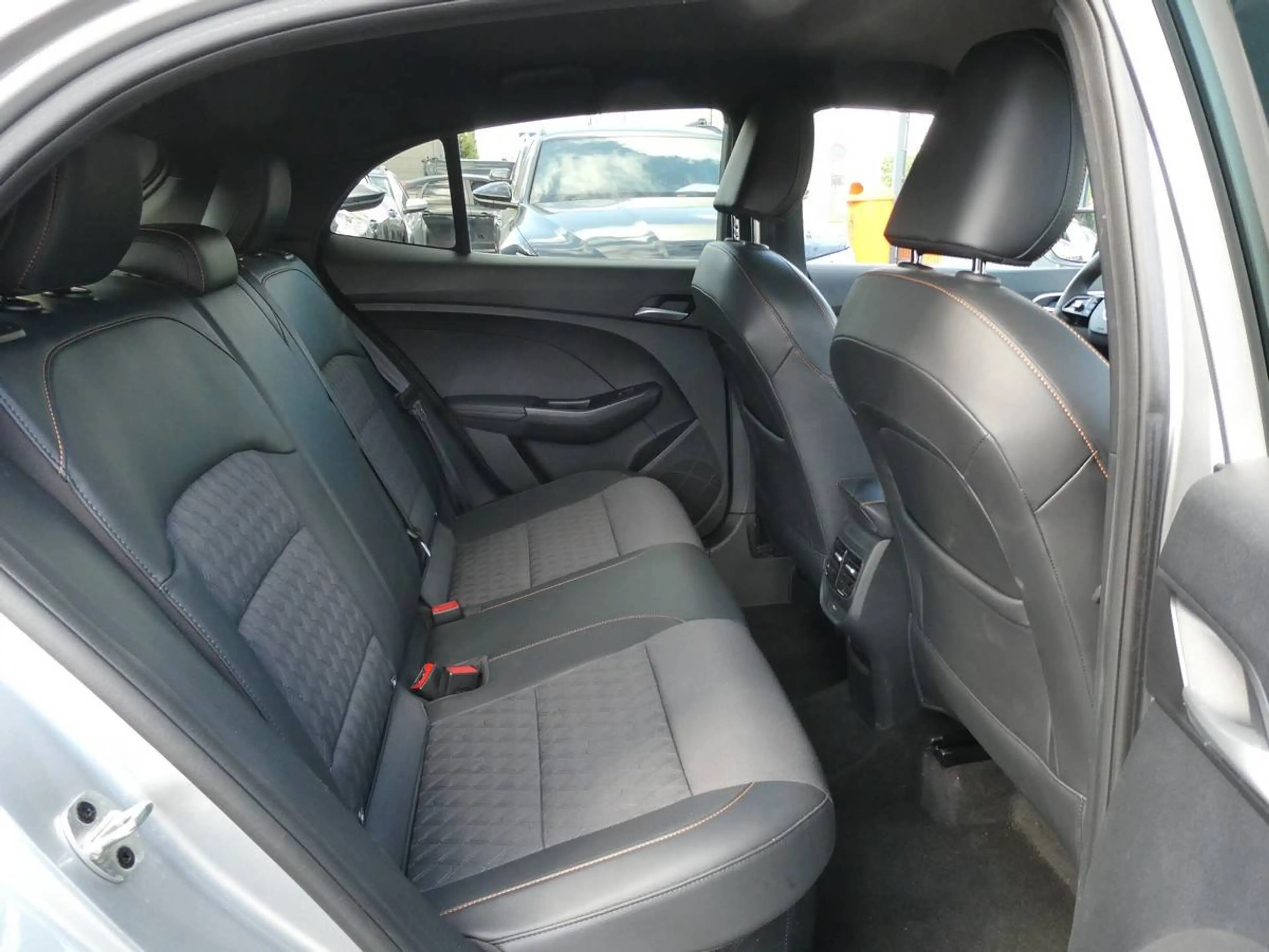 MG MG3 1.5 Hybrid+ 195pk Luxury Luxe 360 Cam BLIS ACC Leder '25 21000km (55092) — photo 12