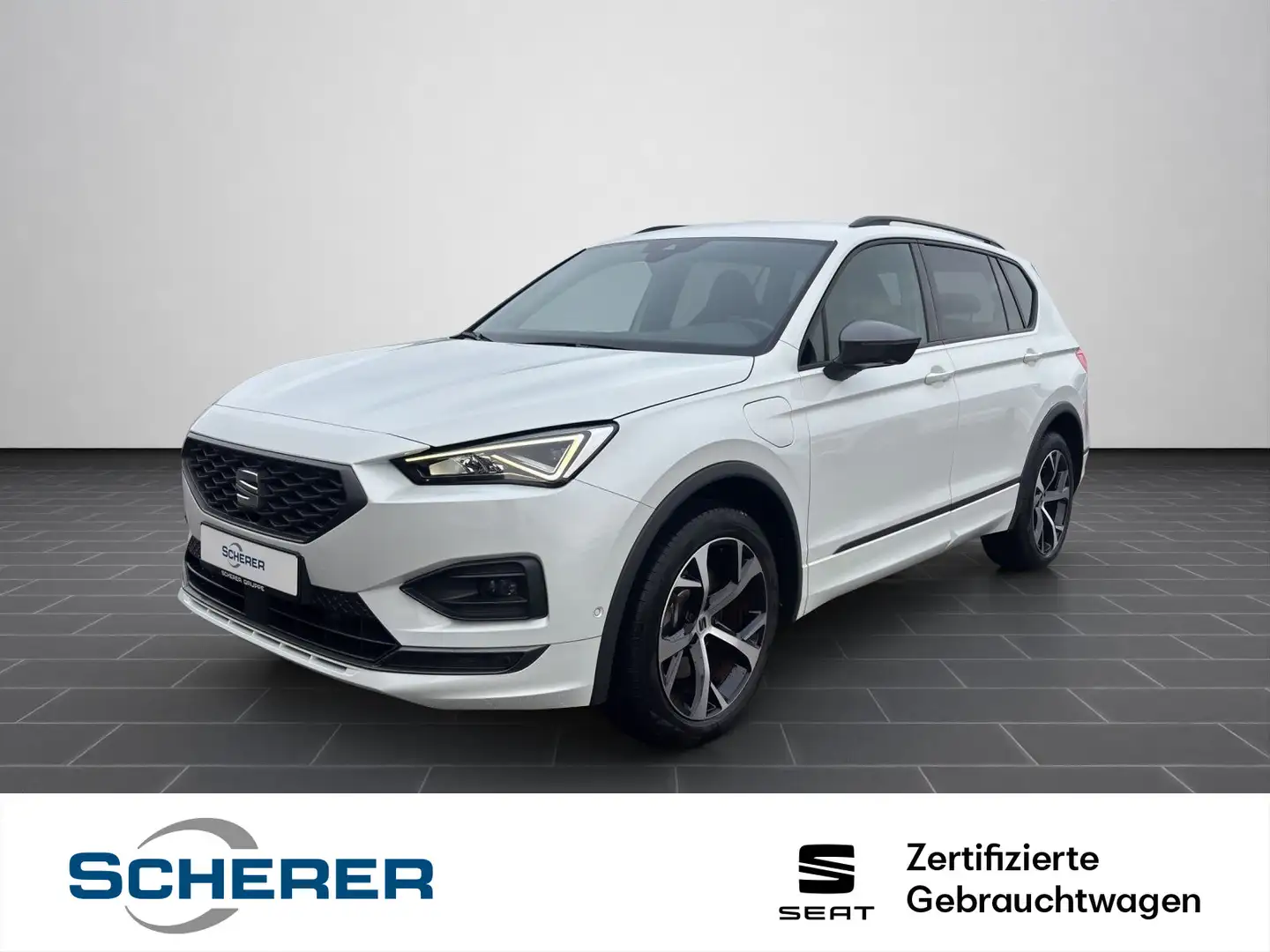 SEAT Tarraco FR 1.4 TSI e-Hybrid AHK KAM NAVI CARPLAY Weiß - 1