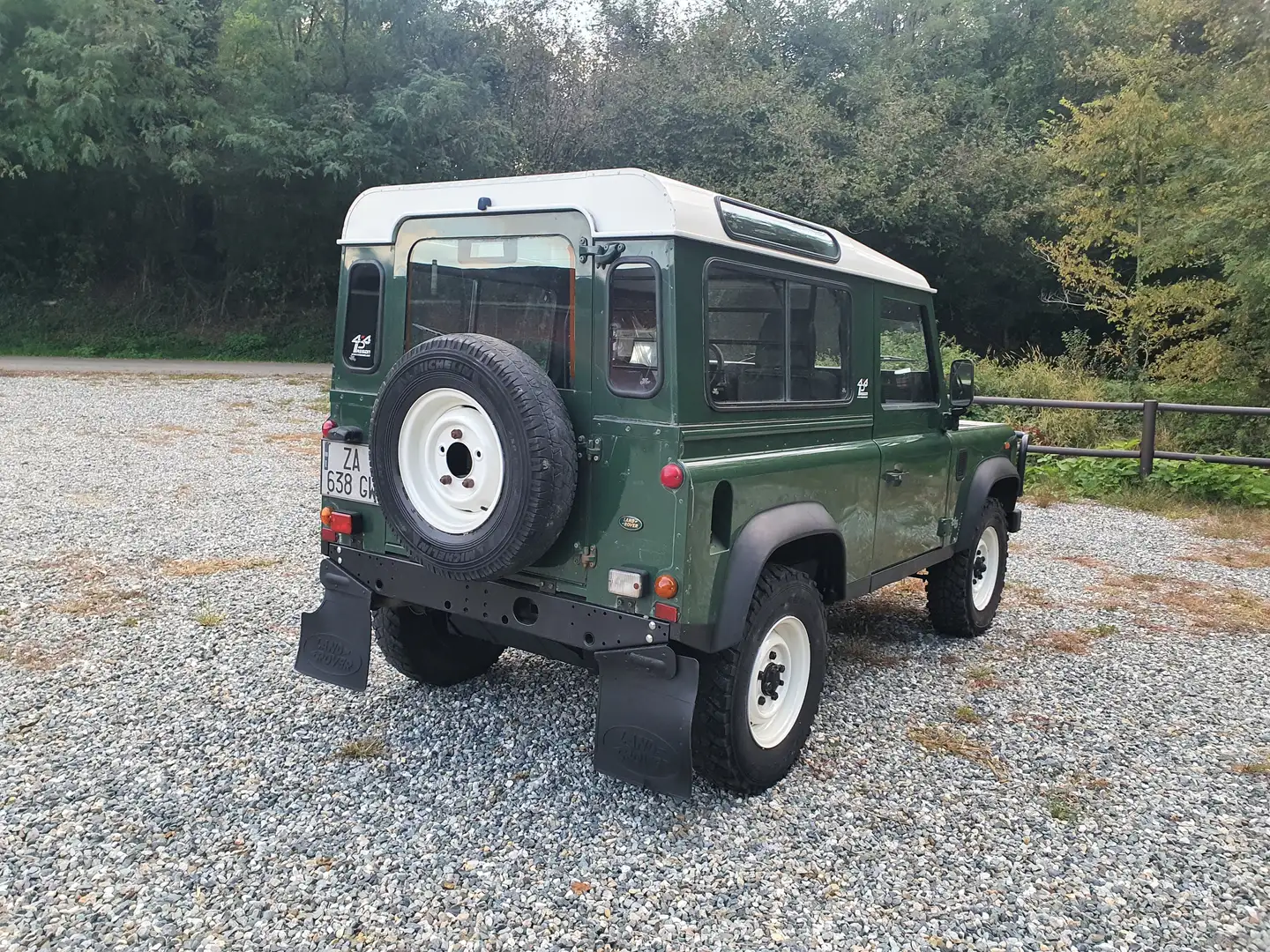 Land Rover Defender Defender 90 2.5 td5 County SW Verde - 2