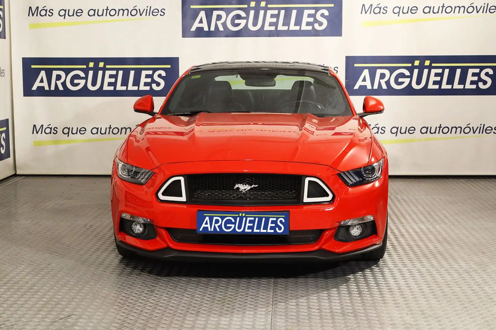 Ford Mustang Fastback 2.3 EcoBoost Aut. Rojo - 2