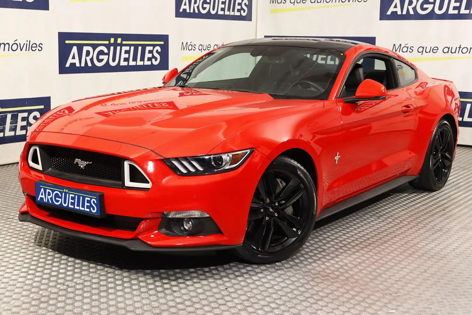 Ford Mustang Fastback 2.3 EcoBoost Aut. Rojo - 1