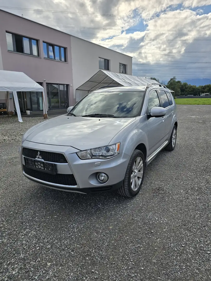 Mitsubishi Outlander 2.2 DI-D 4WD Motion - 2