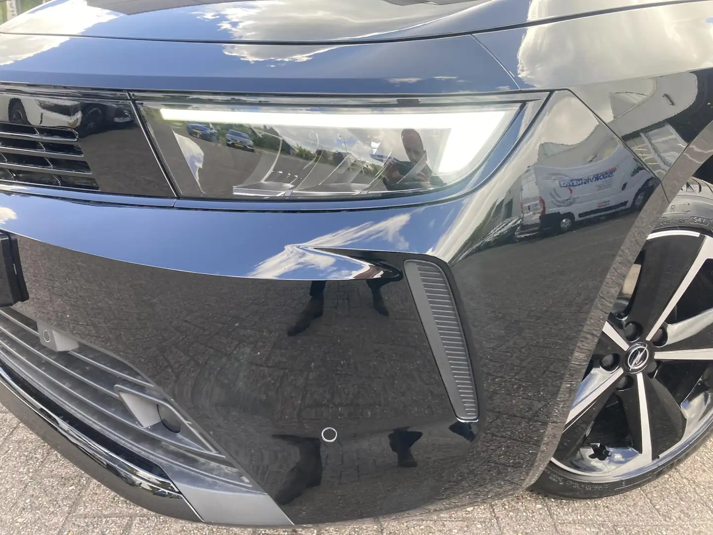 Opel Astra Sports Tourer 1.2 Turbo 145pk Hybrid Business Edit Zwart - 2