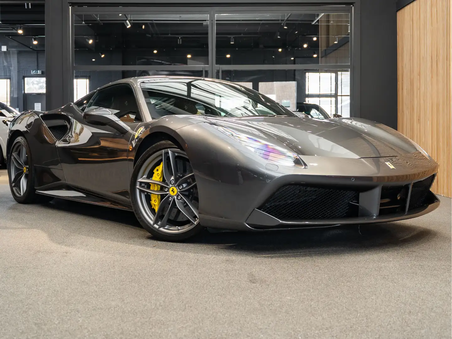 Ferrari 488 3.9 GTB HELE Full Carbon + Seats 3.9 GTB HELE Lift Gris - 1