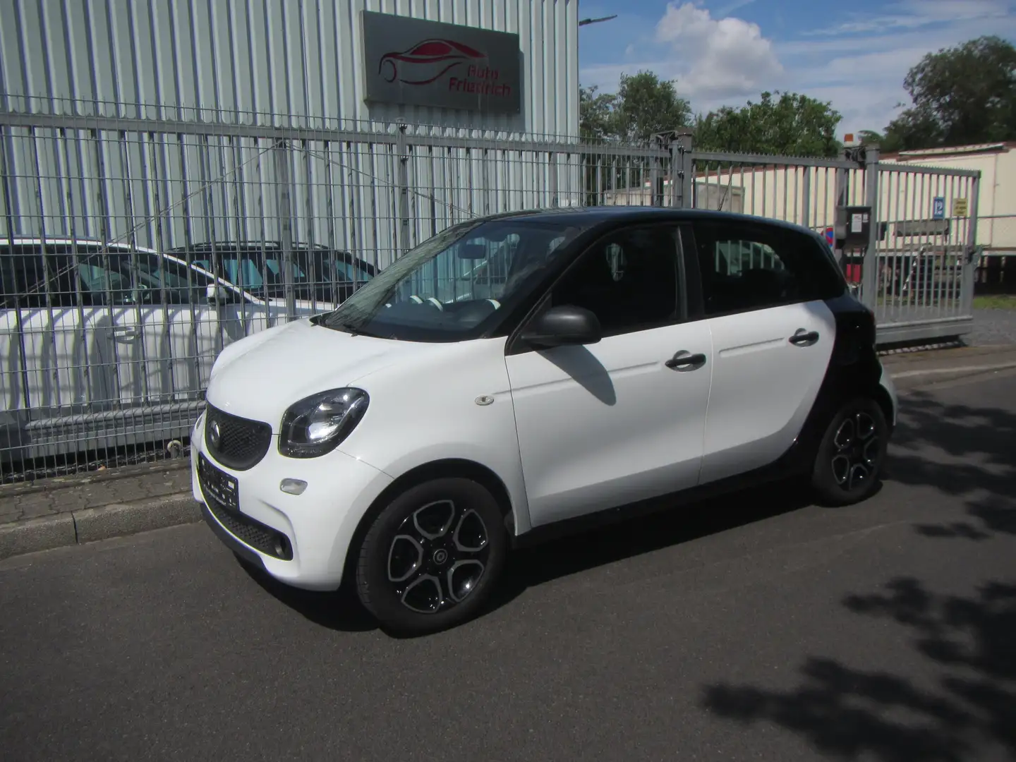 smart forFour TÜV neu White - 1