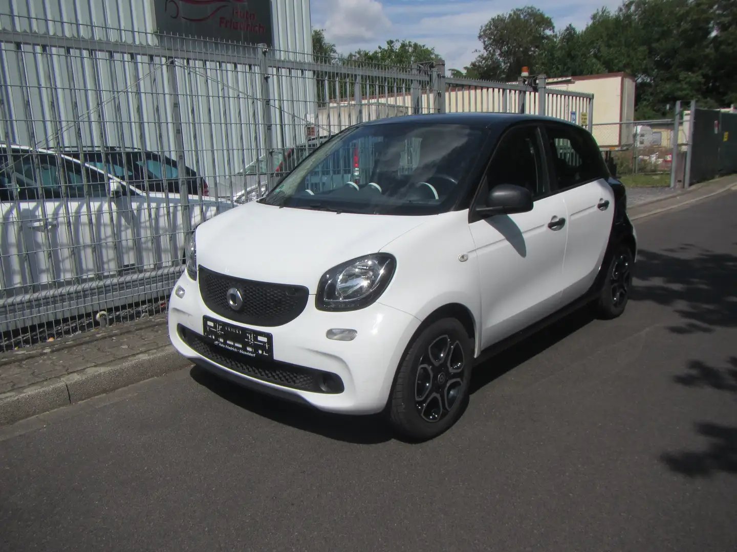 smart forFour TÜV neu White - 2