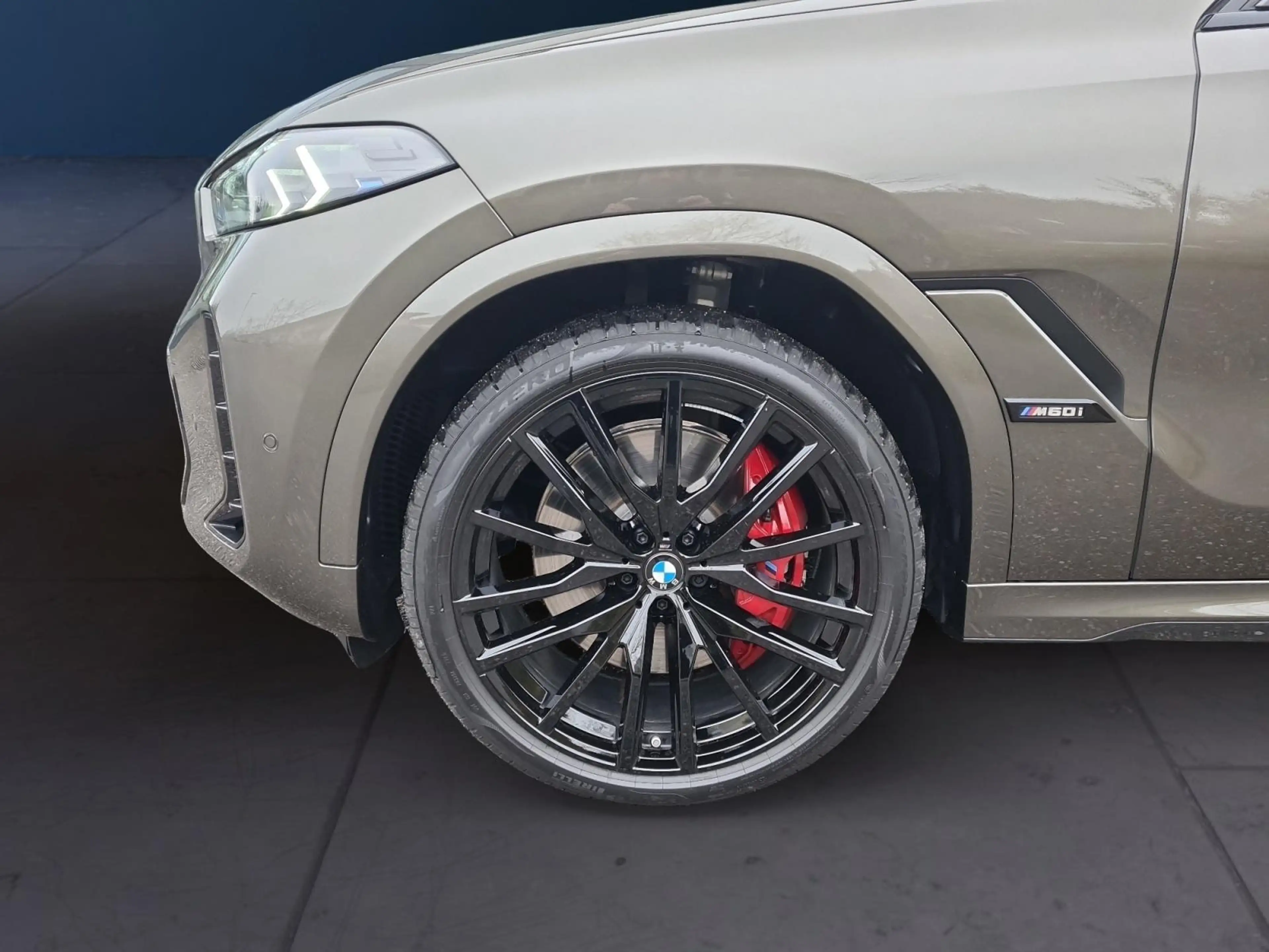 BMW X6 M i DrivAssPro+Innovation+Wärme+Pano+Komfort — photo 8