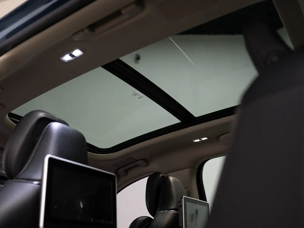 Lincoln Aviator снимка Lincoln Aviator