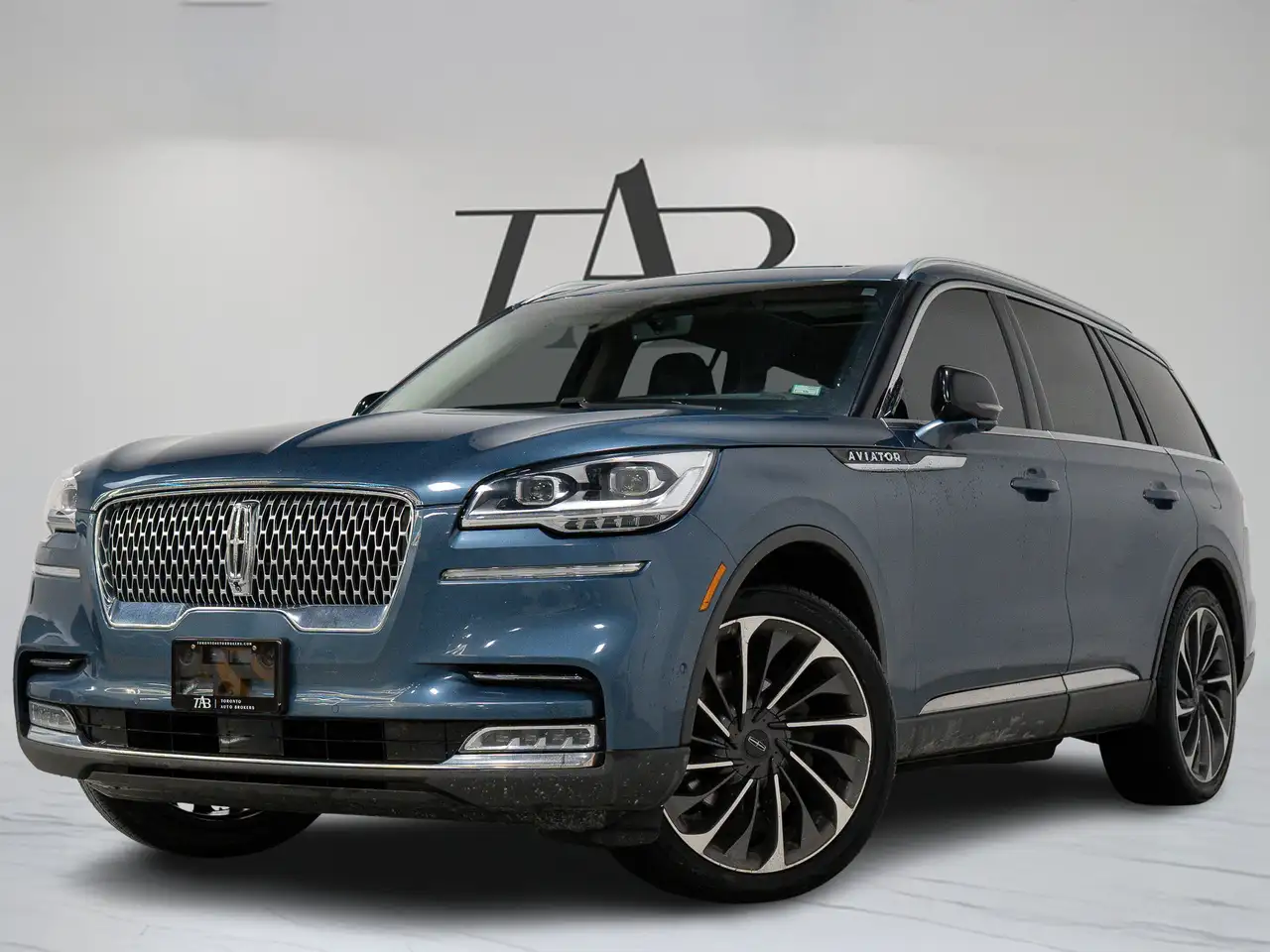 Lincoln Aviator снимка Lincoln Aviator
