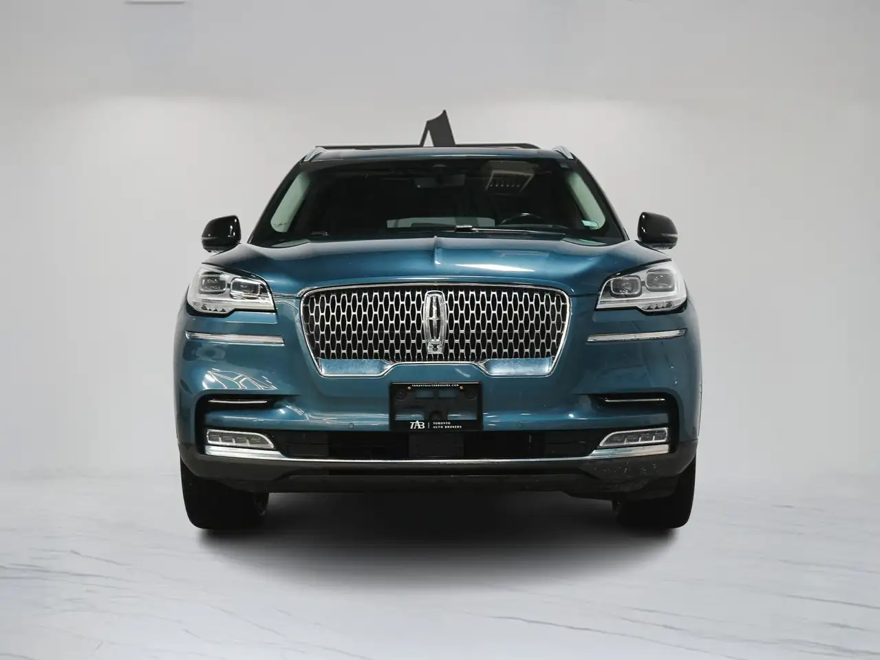 Lincoln Aviator снимка Lincoln Aviator