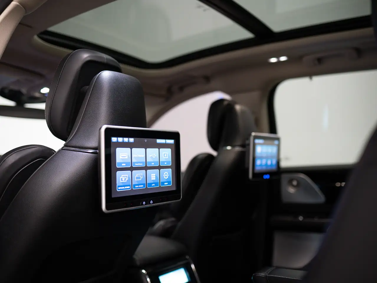 Lincoln Aviator снимка Lincoln Aviator