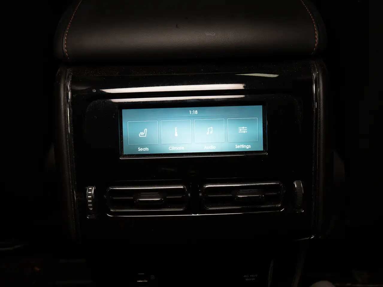 Lincoln Aviator снимка Lincoln Aviator