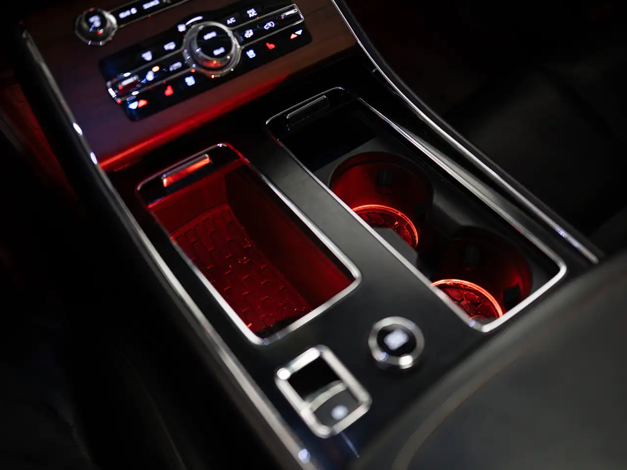 Lincoln Aviator снимка Lincoln Aviator