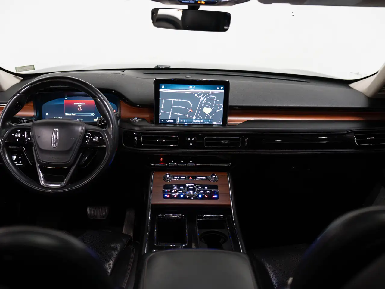 Lincoln Aviator снимка Lincoln Aviator