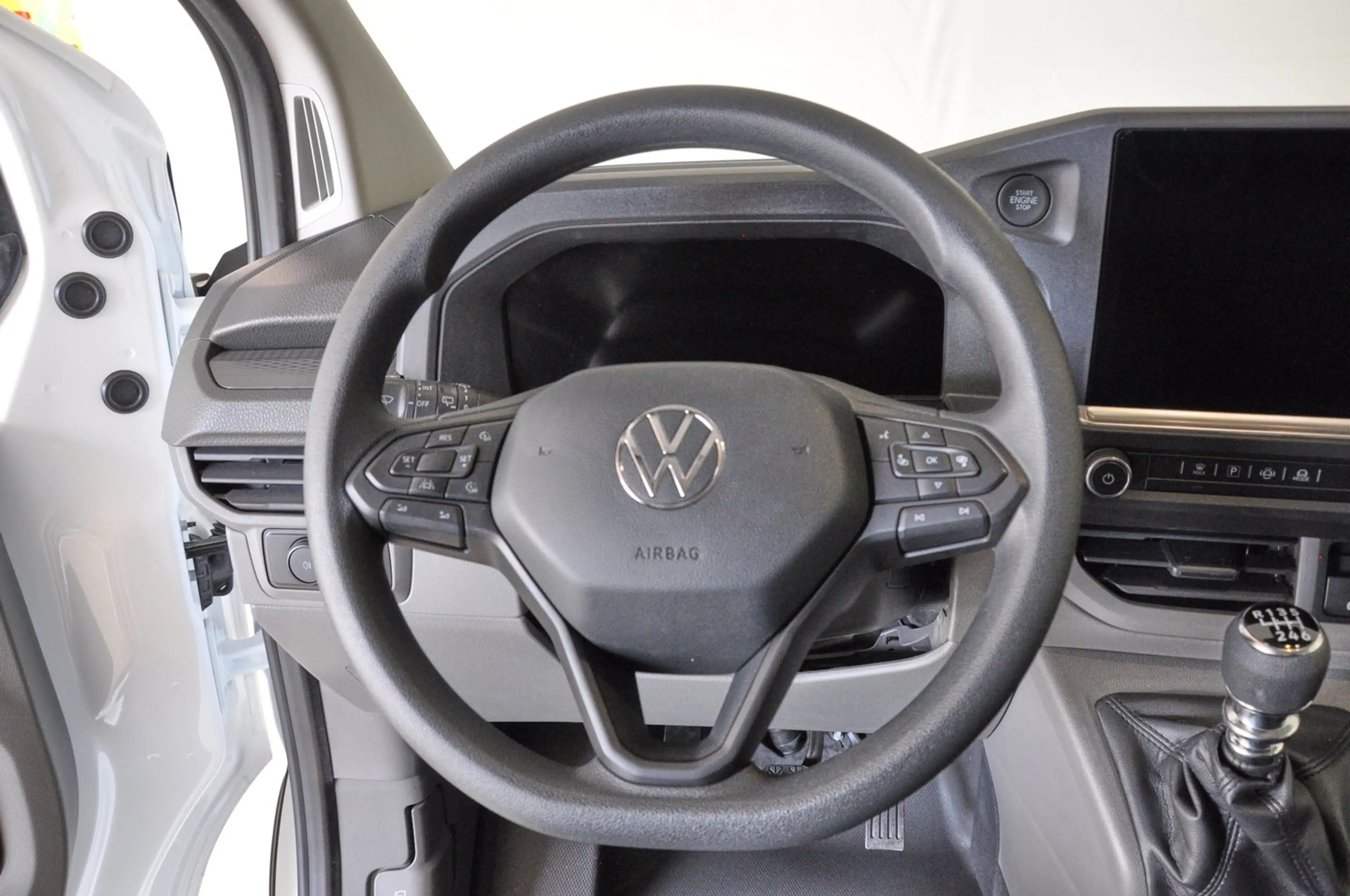 Volkswagen Transporter Kombi TDI — photo 5