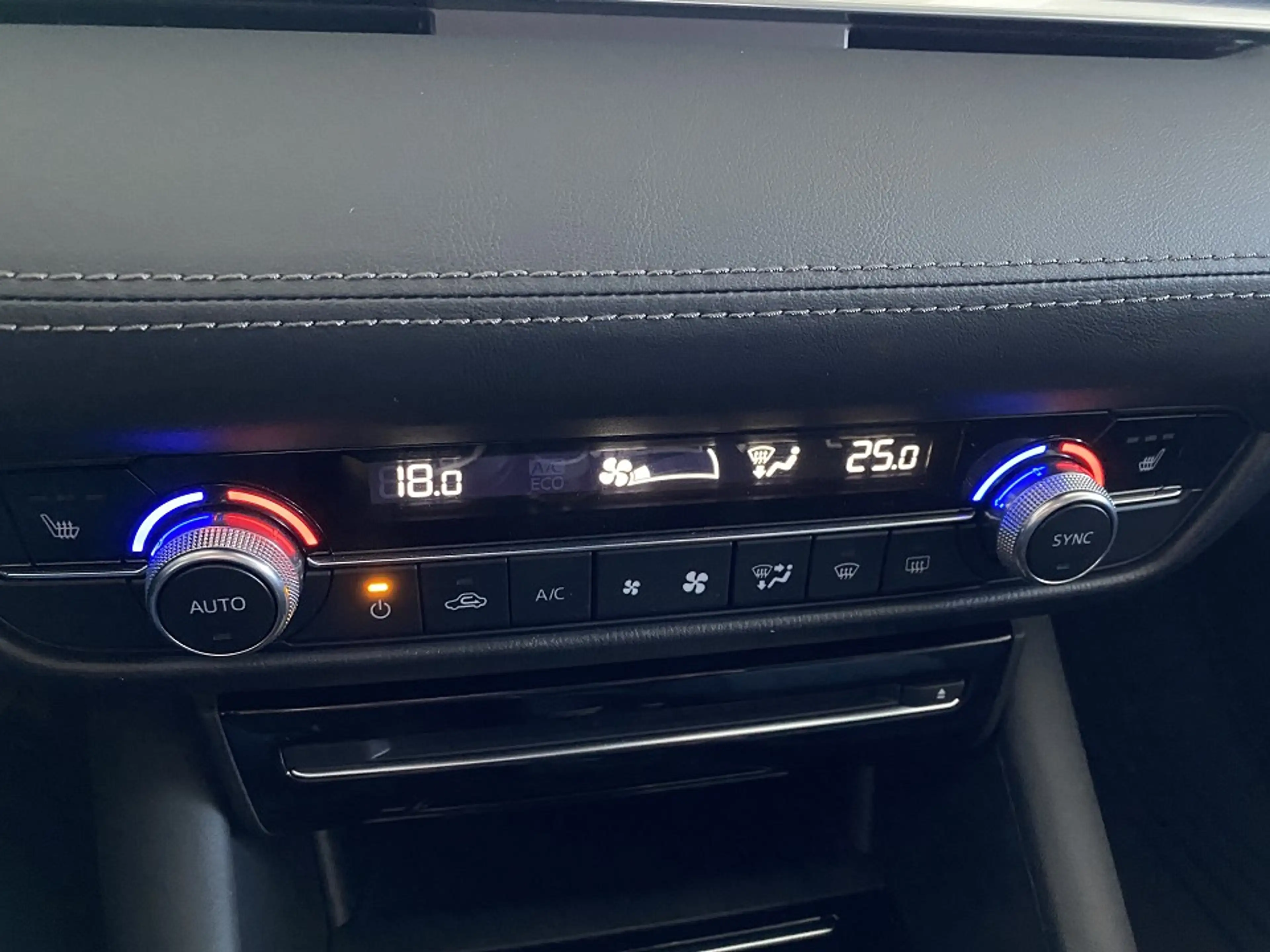 Mazda 6 Kombi 2.2 Exclusive LED NAVI KAM 360* — photo 10