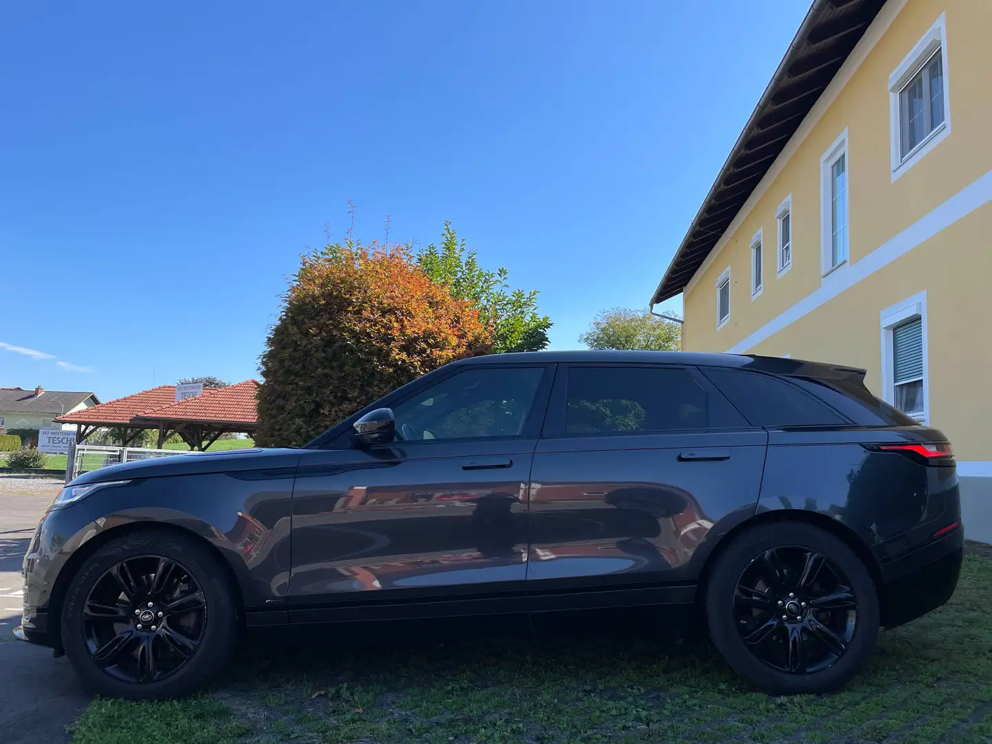 Land Rover Range Rover Velar Grau - 1