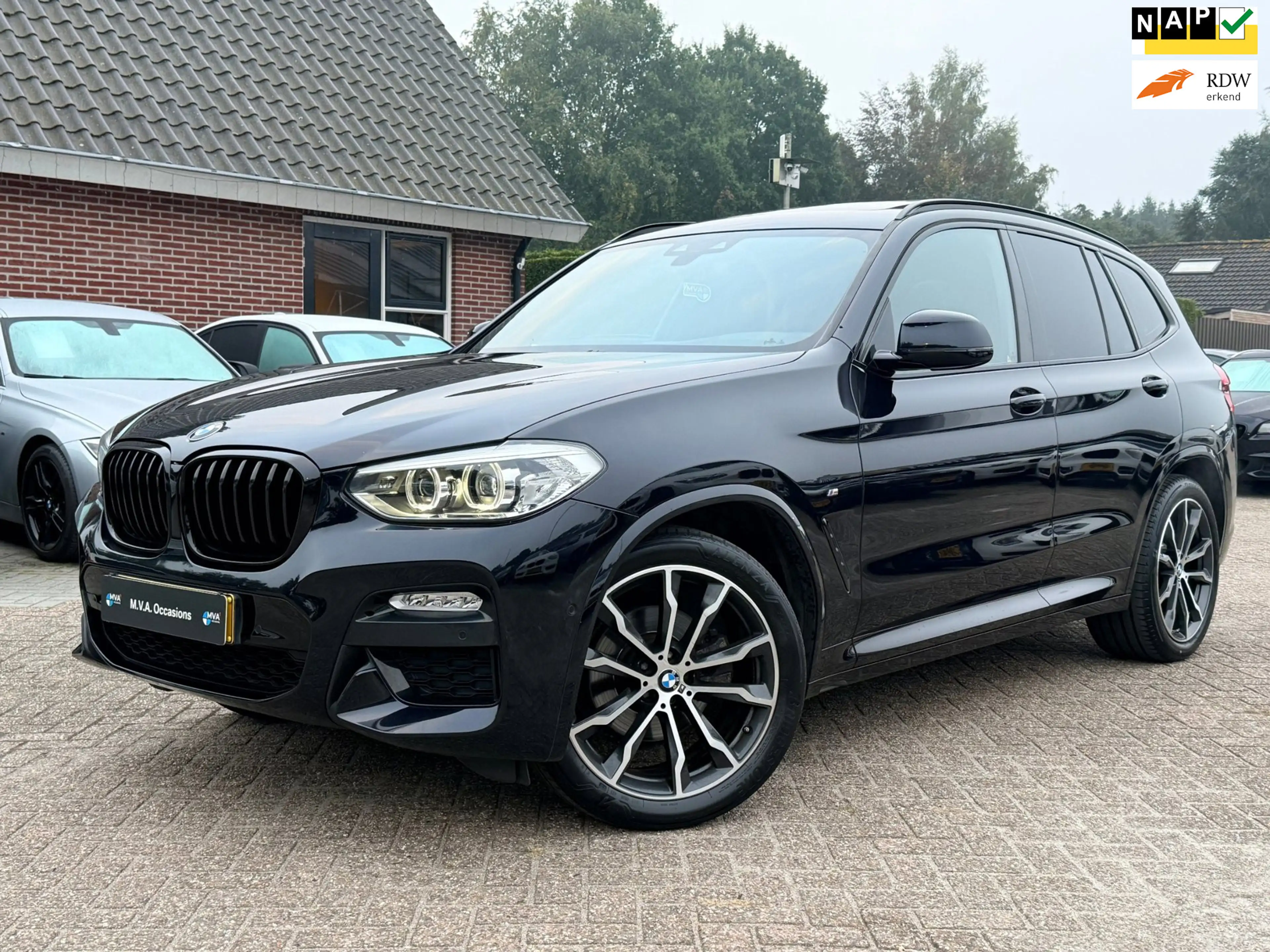 BMW X3 XDrive20i High Executive M Sport|Panorama dak|Head
