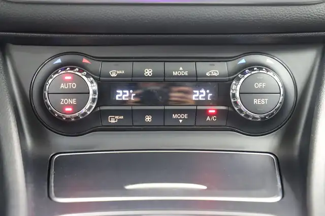 Mercedes-Benz GLA view 19