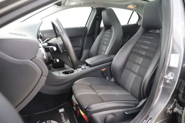 Mercedes-Benz GLA view 9