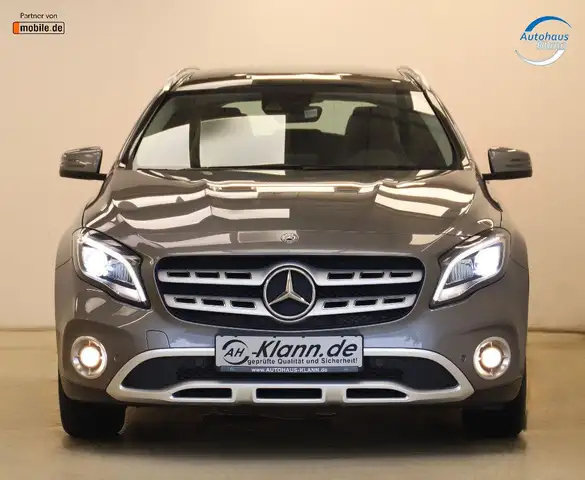 Mercedes-Benz GLA view 2