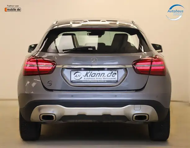Mercedes-Benz GLA view 7
