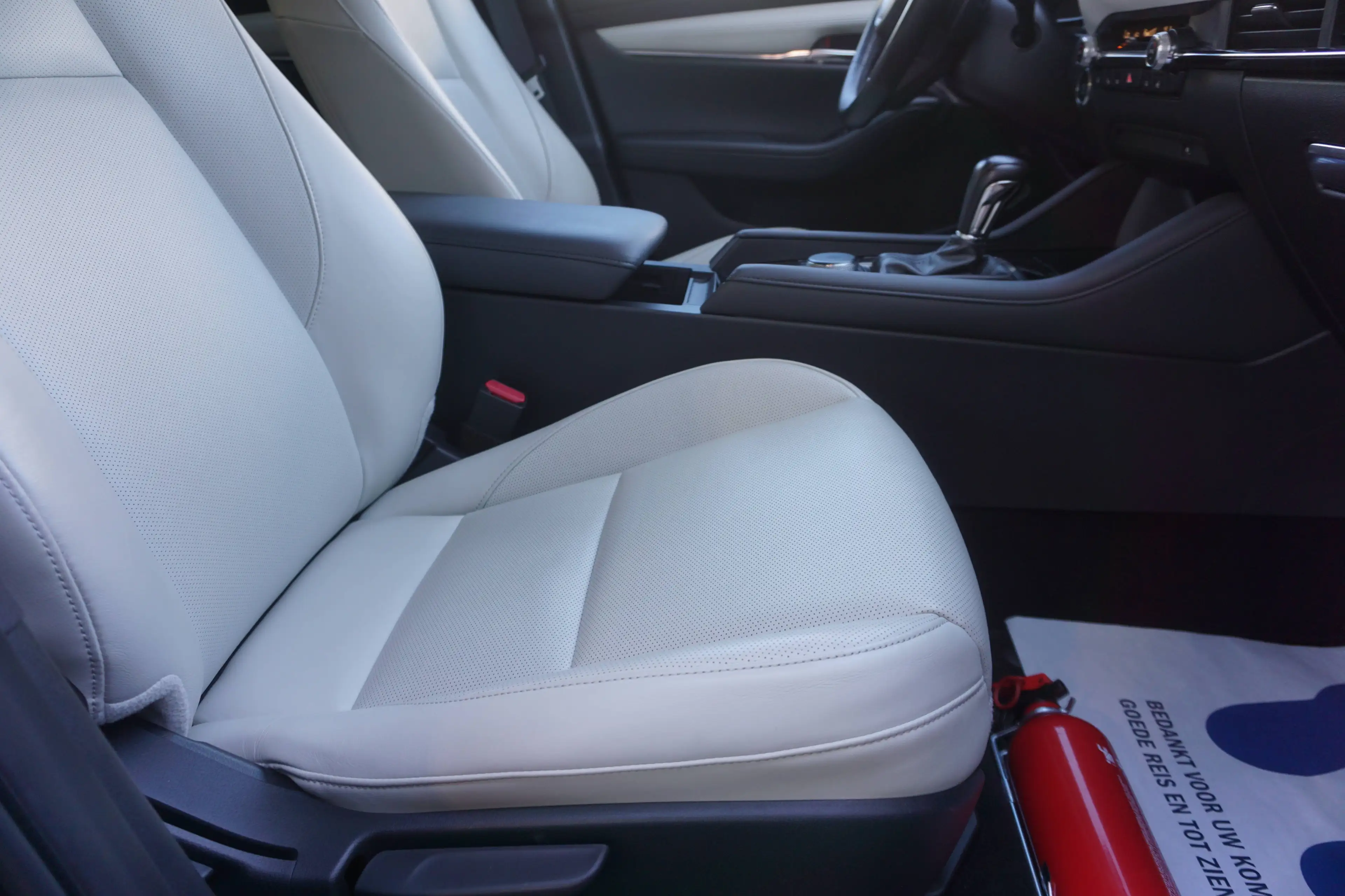 Mazda 3 2.0i e-Skyactiv-X Skydrive Benzine Aut-Head Up-Navi-Leder-Led-360c-Garantie — photo 8