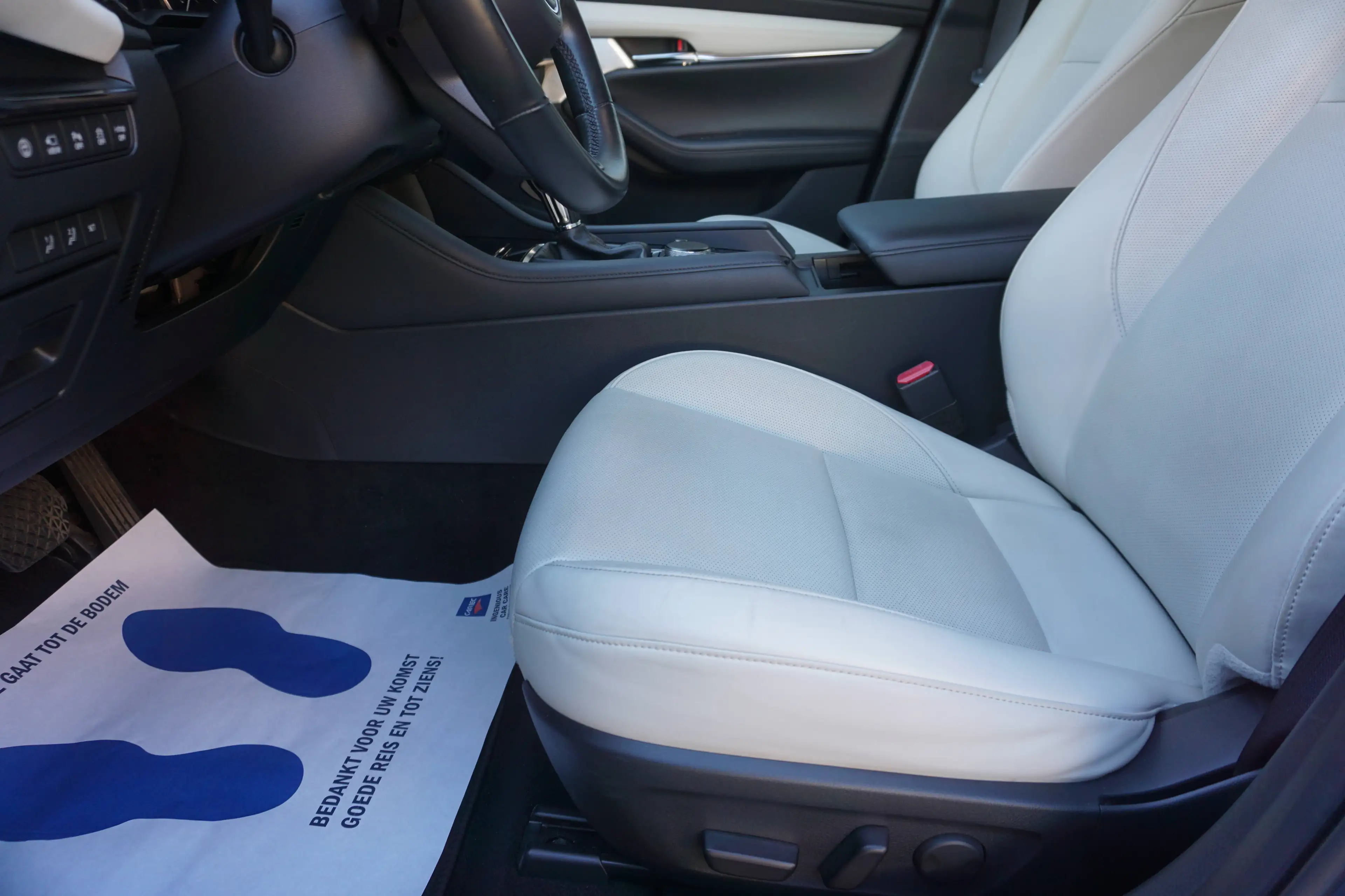 Mazda 3 2.0i e-Skyactiv-X Skydrive Benzine Aut-Head Up-Navi-Leder-Led-360c-Garantie — photo 7