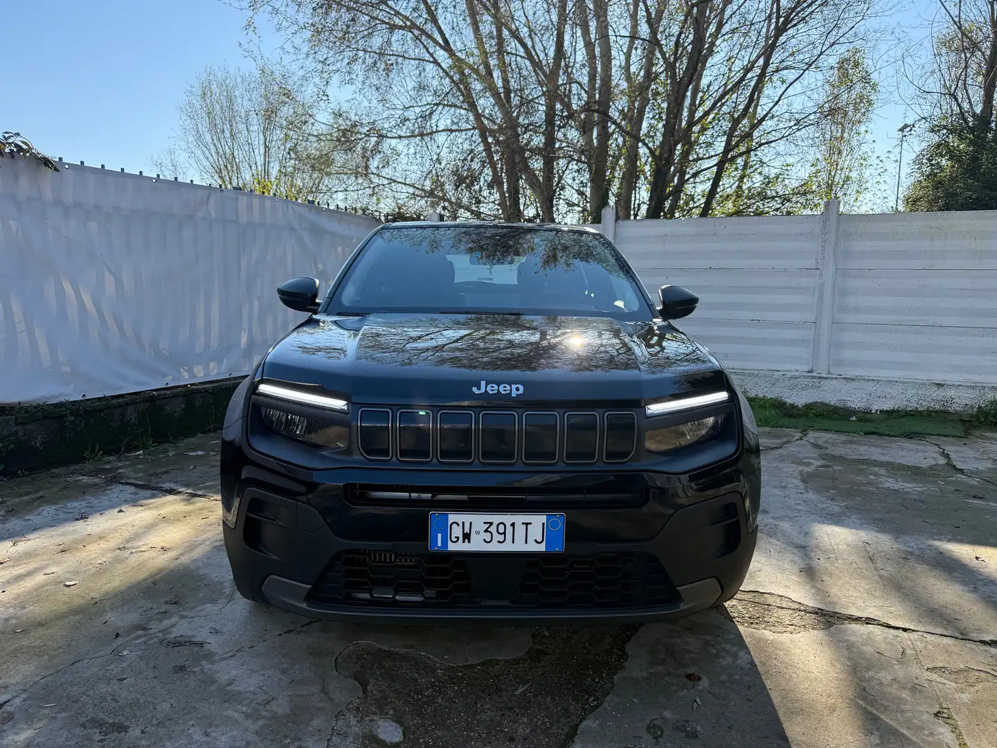 Jeep Avenger Avenger 1.2 turbo e-hybrid Longitude fwd edct6 Negro - 1