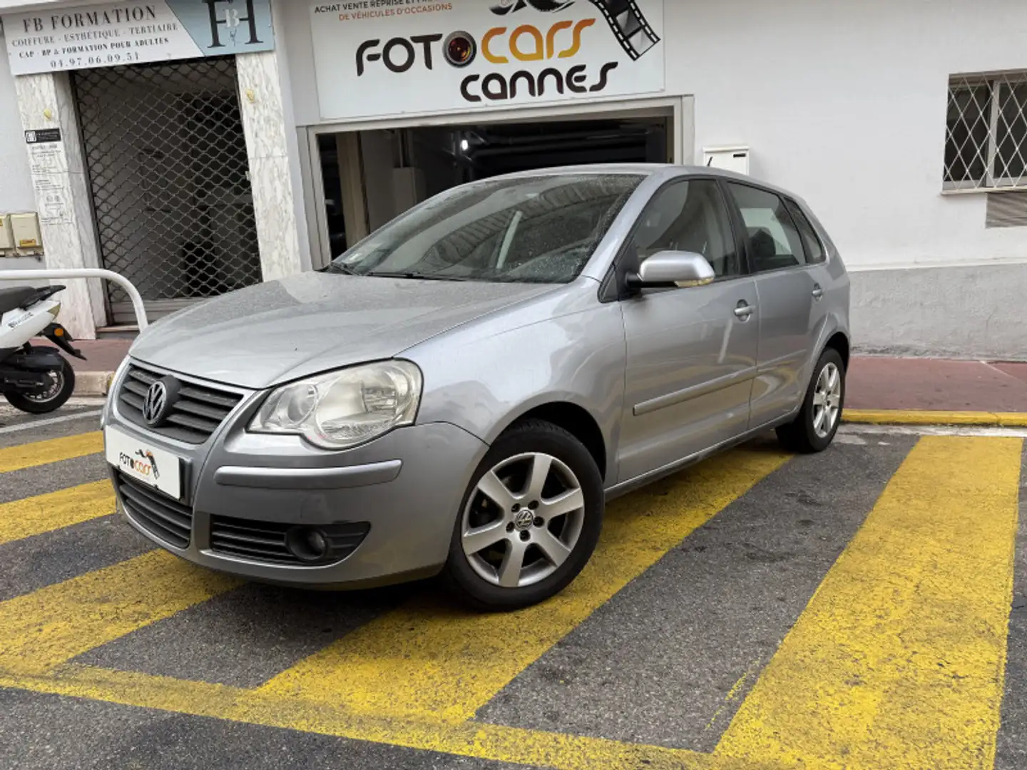 Volkswagen Polo 1.2 70CH UNITED 5P Gris - 1