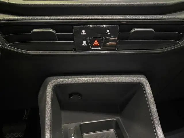 Volkswagen Caddy view 11